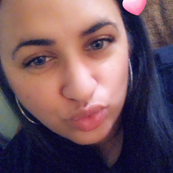 Meet your Posher, Tiera - Picture 1 of 1